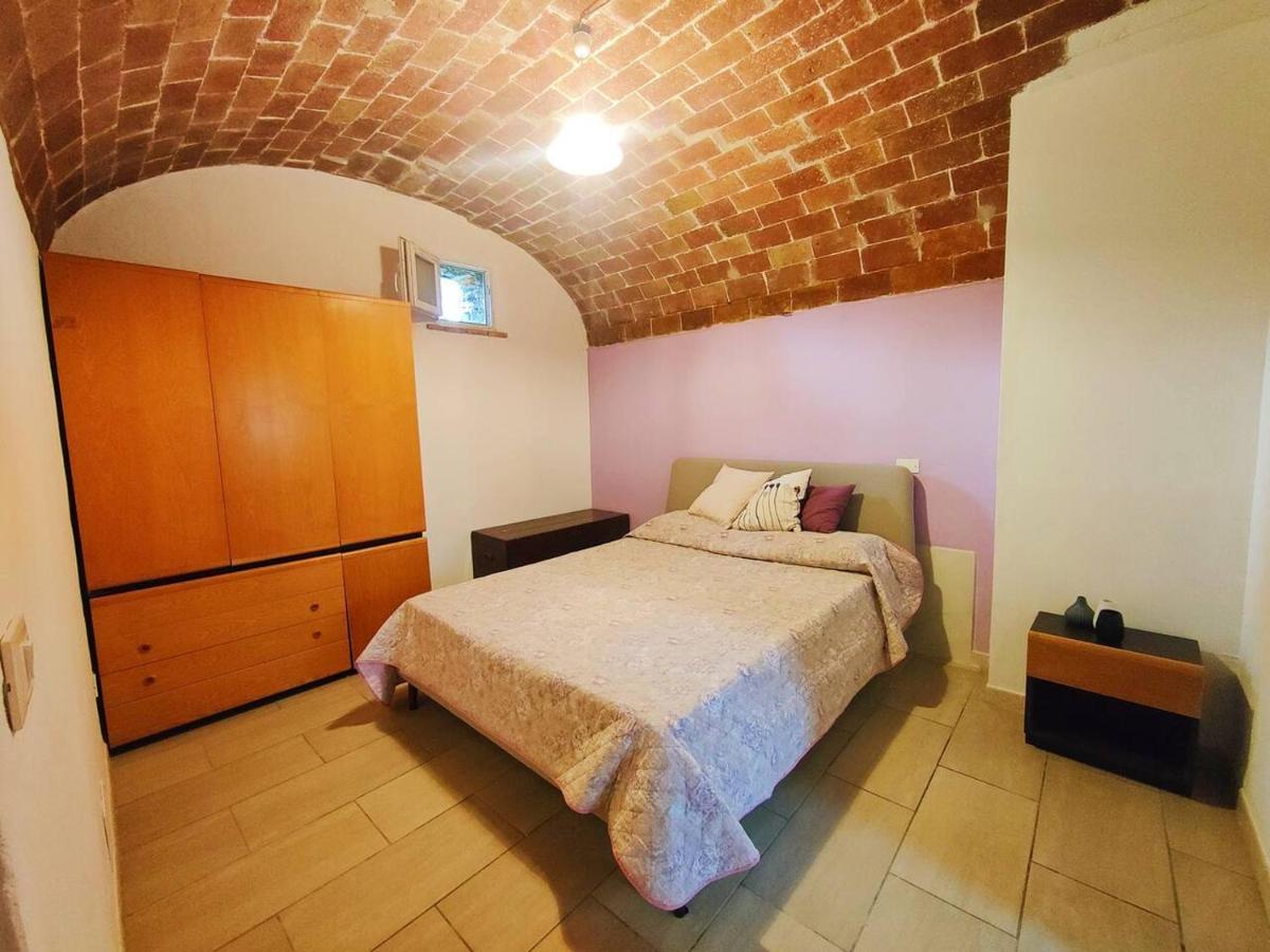 La Casina Apartment Montecatini Val di Cecina Bagian luar foto
