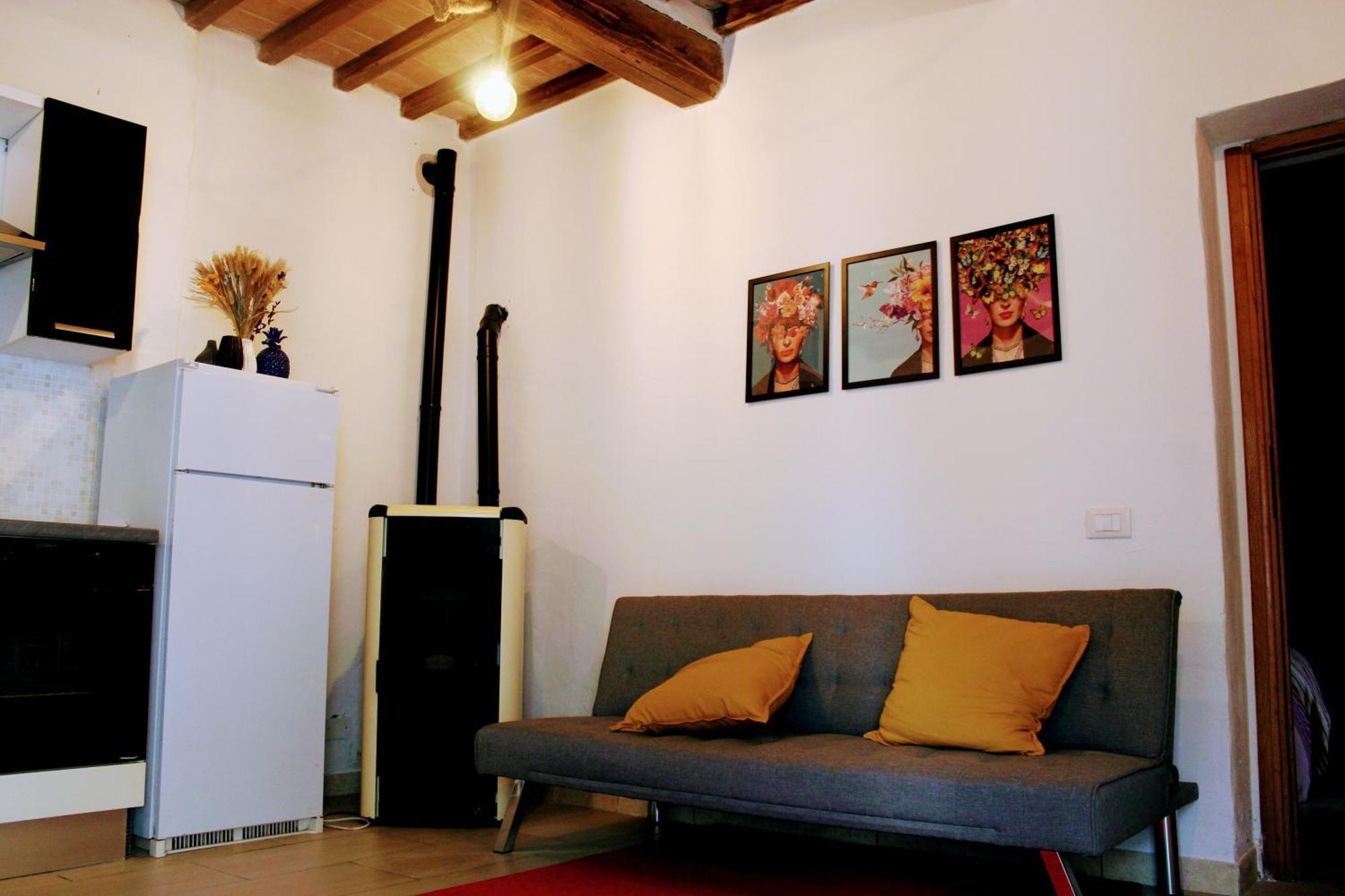 La Casina Apartment Montecatini Val di Cecina Bagian luar foto