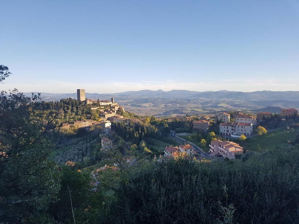 La Casina Apartment Montecatini Val di Cecina Bagian luar foto